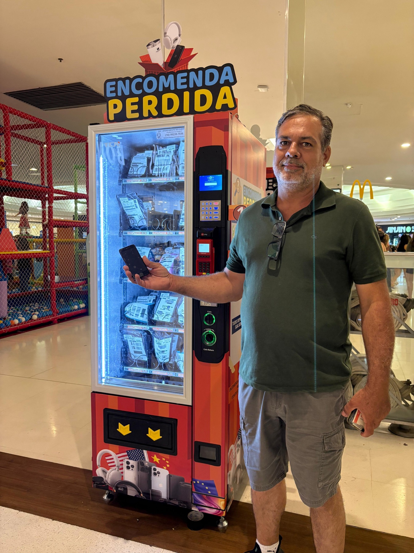 Ganhador com prêmio na Encomenda Perdida